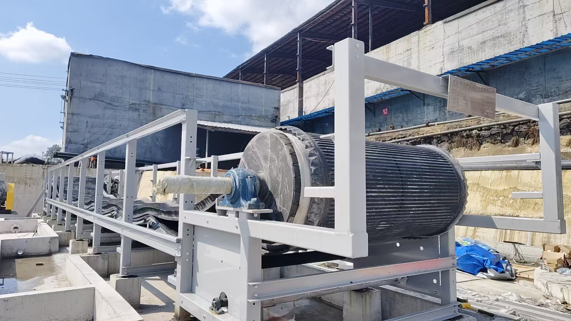 带式真空过滤机污泥脱水的效果如何？